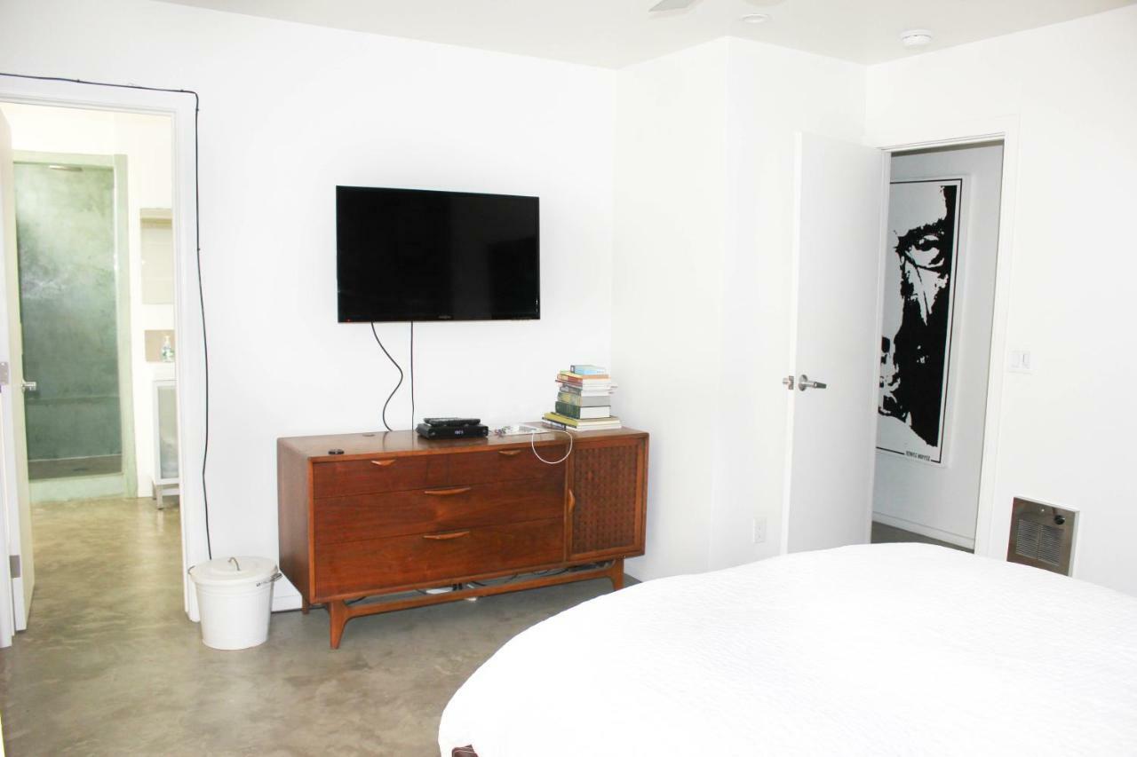 Ocean Front Vortex Female Hostel Private Rooms Free Bikes Los Angeles Exterior photo